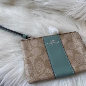 Coach Corner Zip Wristlet chalk/Blue